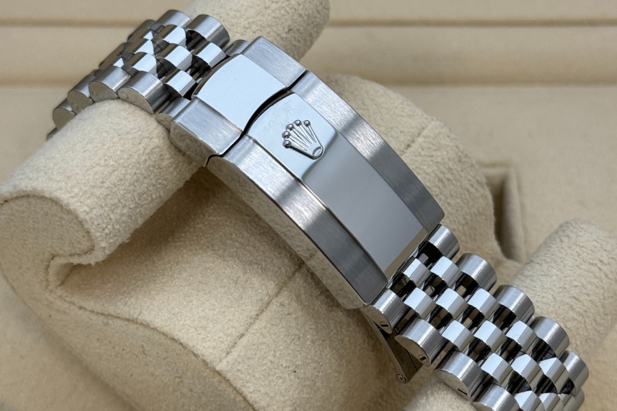 evaluating rolex bracelet and clasp