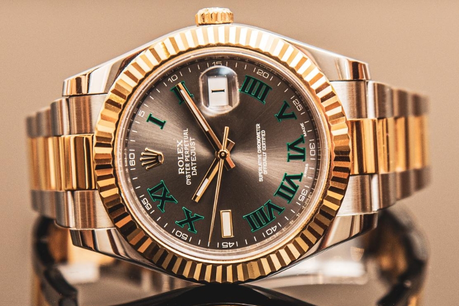 signs of a fake rolex toronto