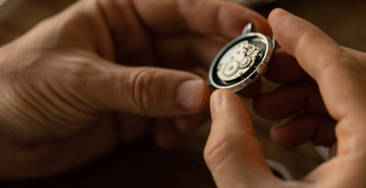 polishing watch