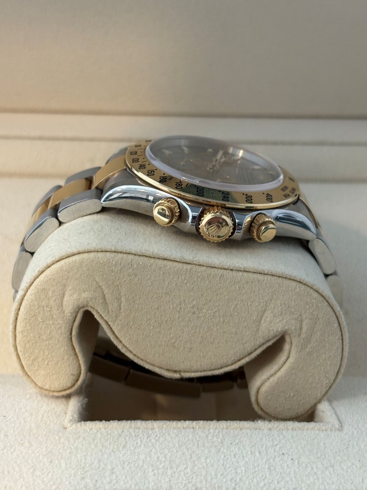 rolex daytona 40mm steel and yellow gold 2006 1