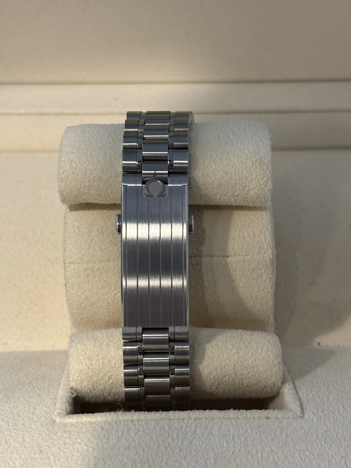 omega speedmaster moonwatch 42mm steel 2026 3